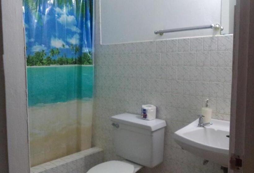 اتاق استاندارد با سرویس بهداشتی مشترک, Fairmont