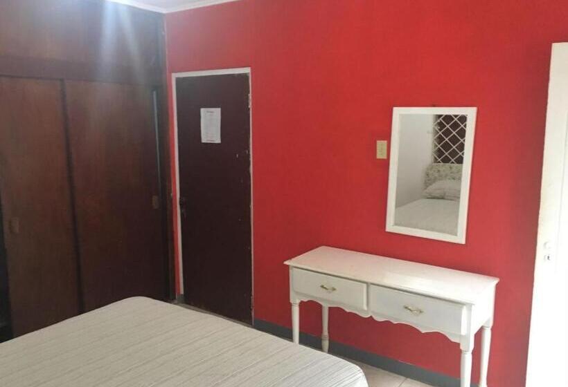 اتاق استاندارد با سرویس بهداشتی مشترک, Fairmont