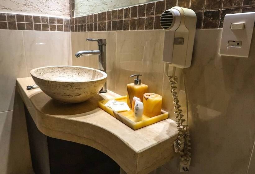 جناح جونيور, Villas Punta Blanca