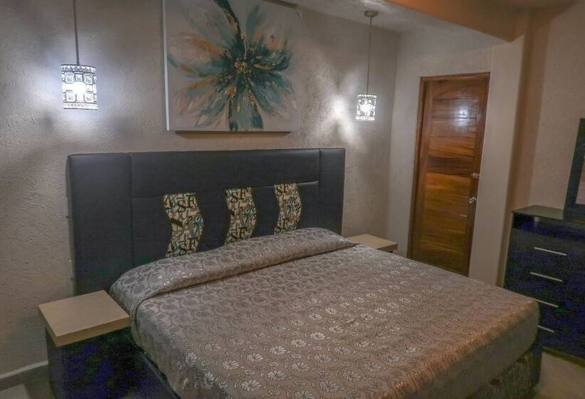 جناح جونيور, Villas Punta Blanca