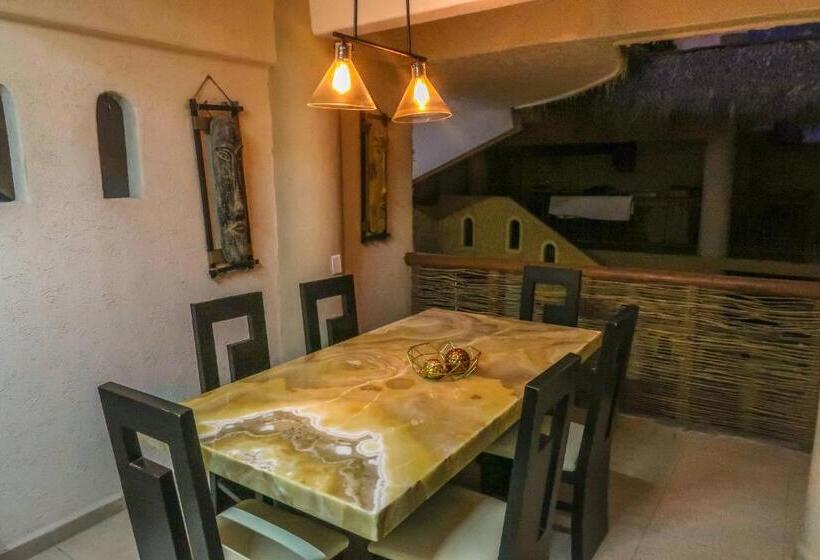 جناح جونيور, Villas Punta Blanca