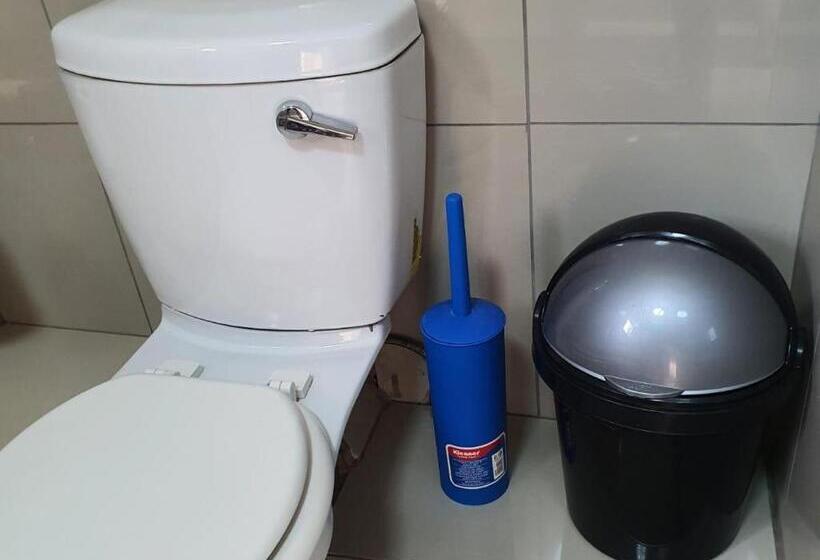 Chalet met 1 Slaapkamer, @ The Village Lodge