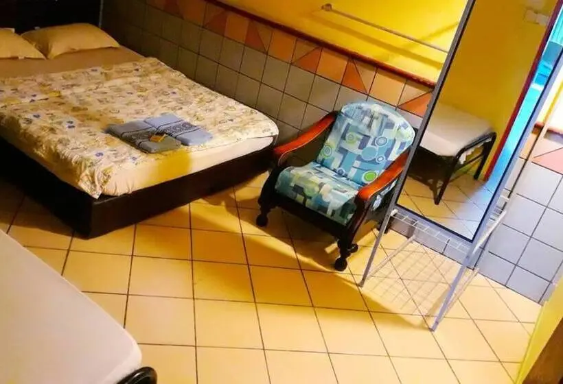 Standard Kolmen Hengen Huone, Rose Guesthouse