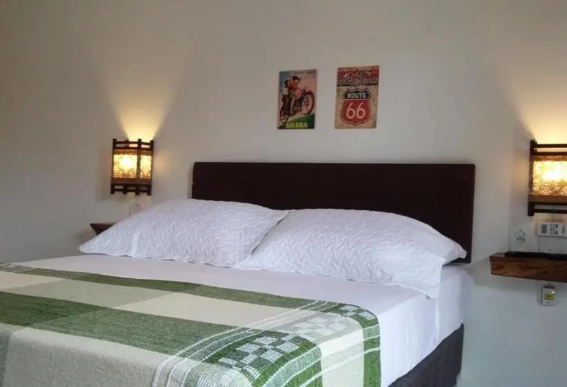 Standard Neljän Hengen Huone Parveke, Santa Monica Hospedaria
