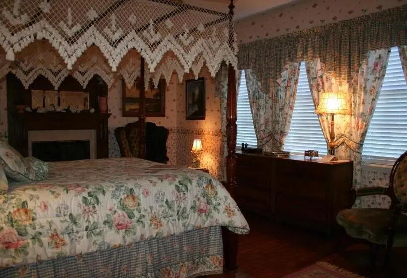 キングサイズベッドのスタンダードルーム, Heron Cay Lakeview Bed & Breakfast