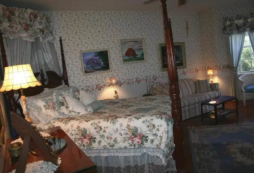 プールビュースタンダードルーム, Heron Cay Lakeview Bed & Breakfast