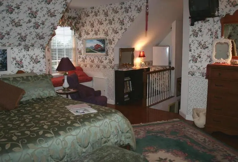 キングサイズベッドのデラックススイート, Heron Cay Lakeview Bed & Breakfast
