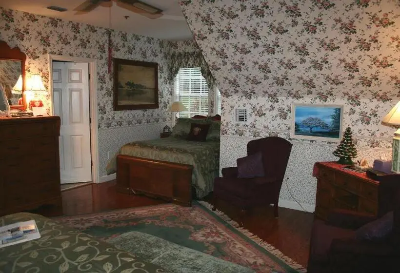 キングサイズベッドのデラックススイート, Heron Cay Lakeview Bed & Breakfast