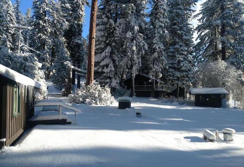 Шале 1 Спальня, Crater Lake Gateway Rocky Point Resort