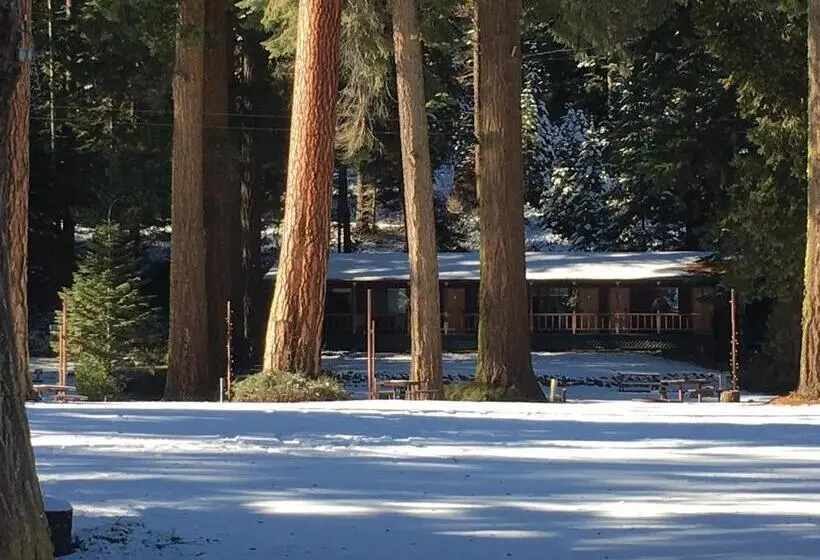 スタンダードトリプルルーム, Crater Lake Gateway Rocky Point Resort