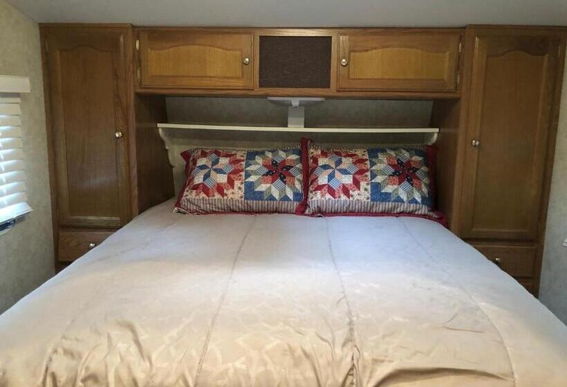 Номер Стандарт, Crater Lake Gateway Rocky Point Resort