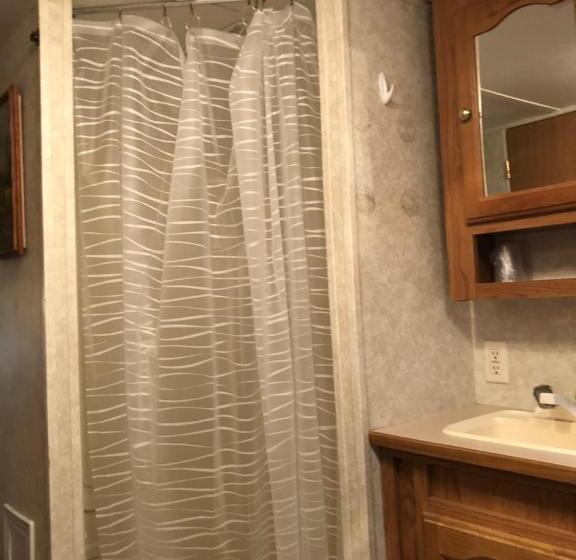 Номер Стандарт, Crater Lake Gateway Rocky Point Resort