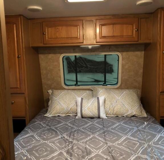 Номер Стандарт, Crater Lake Gateway Rocky Point Resort