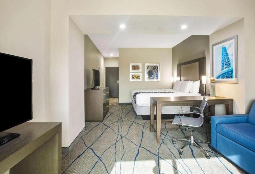 Номер Deluxe Кровать Кинг, La Quinta By Wyndham Ponca City