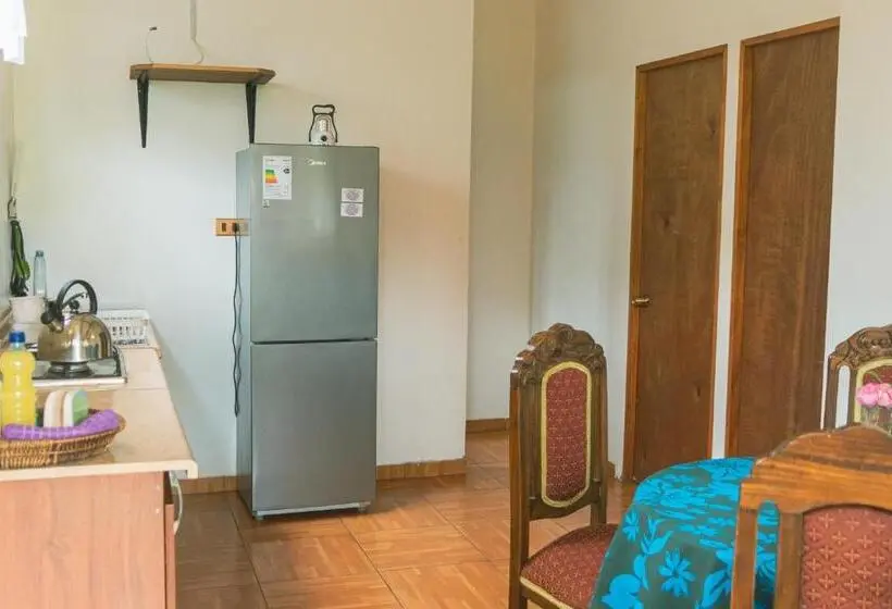 ガーデンビュースタンダード４ベッドルーム, Hostal Y Cabañas Aorangi