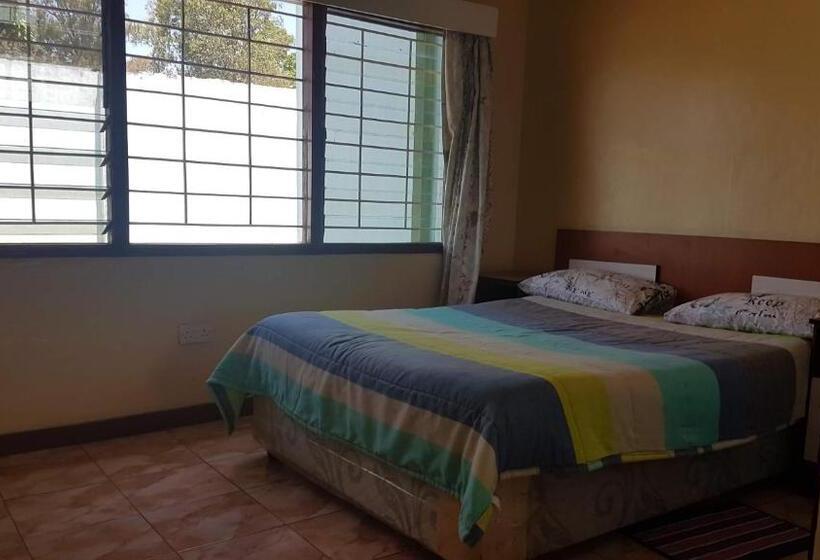 Дом 4 Спальни, Maoni Guest House