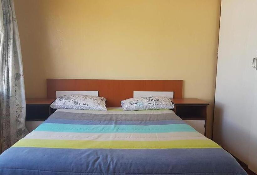 Дом 4 Спальни, Maoni Guest House