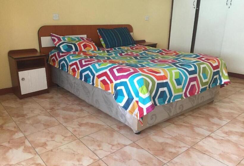 Дом 4 Спальни, Maoni Guest House