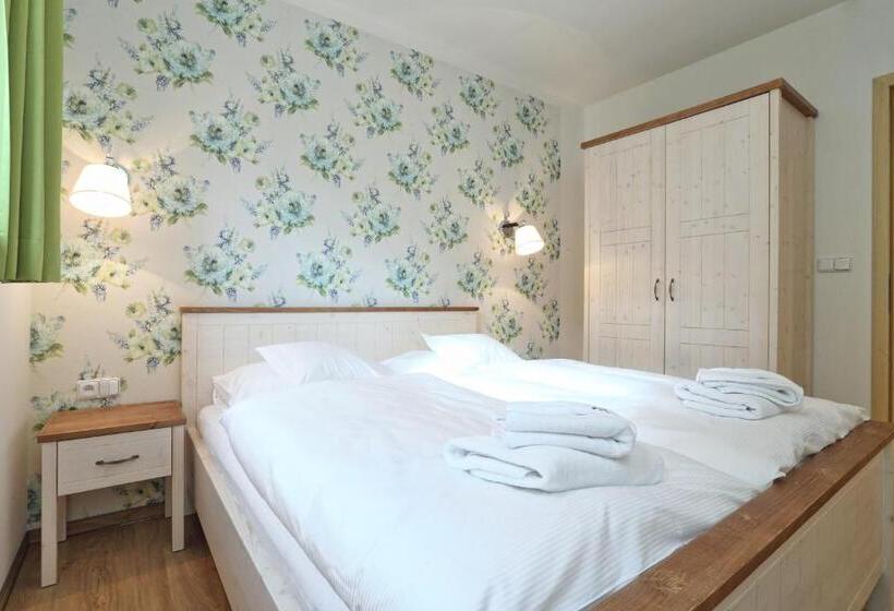 شقة غرفتين, Apartmány Terasy Café