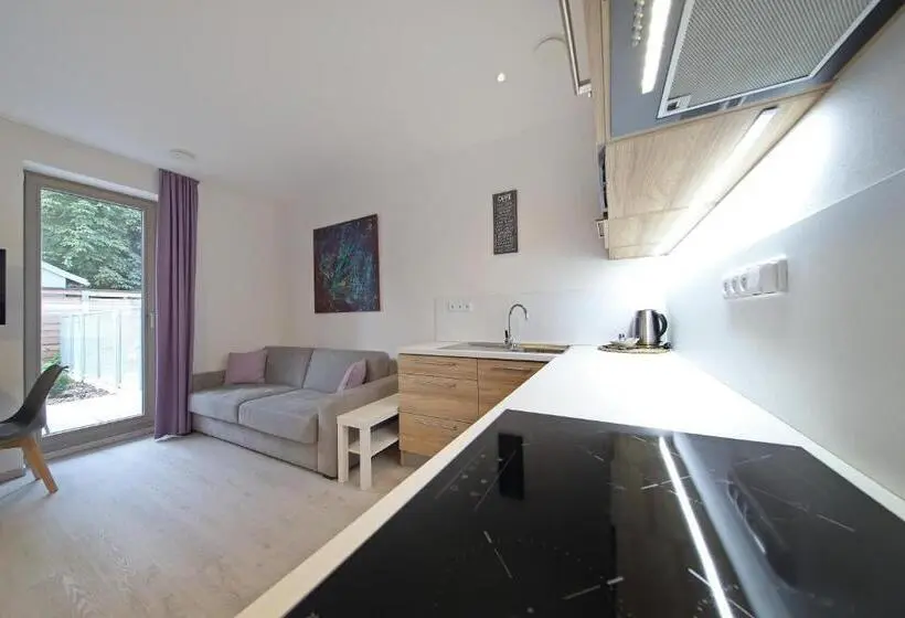 استودیوی استاندارد, Apartmány Terasy Café