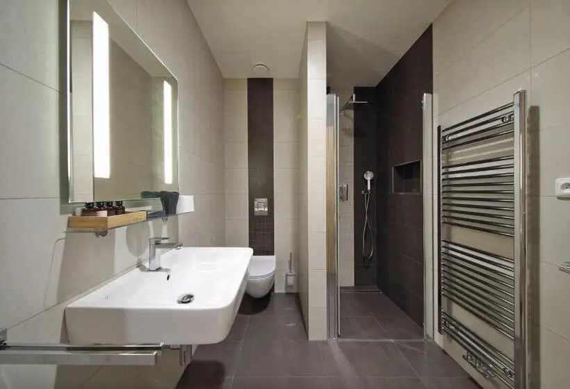 استودیوی استاندارد, Apartmány Terasy Café