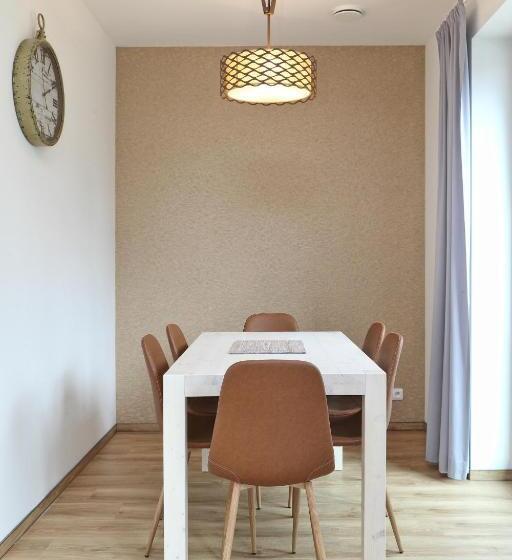 شقة غرفتين, Apartmány Terasy Café