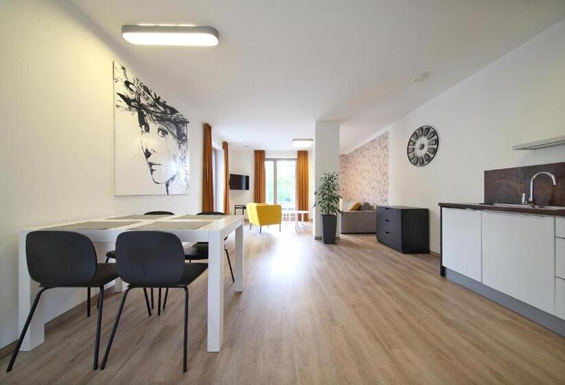 شقة غرفة واحدة مزودة بتراس, Apartmány Terasy Café