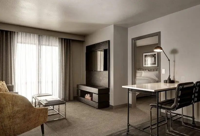 バルコニー付きスタンダードルーム, Archer Hotel Florham Park