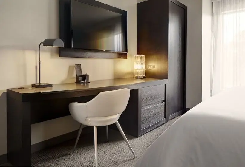 キングサイズベッドのクラシックルーム, Archer Hotel Florham Park