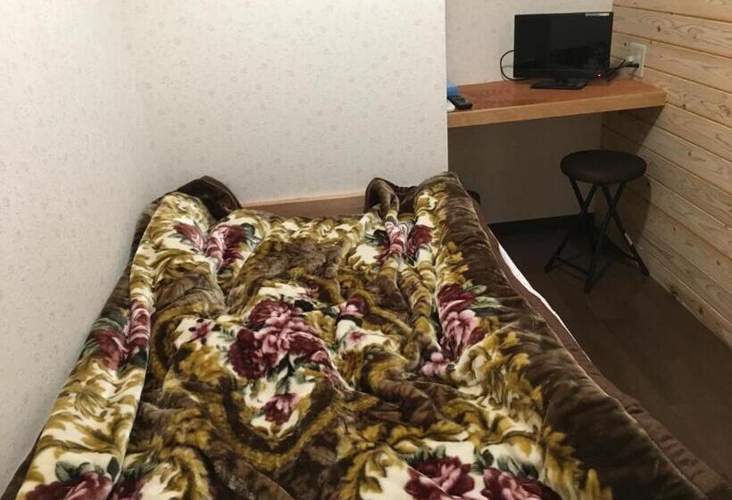 Quarto Estandar Individual, Ikkyu For Backpackers 19