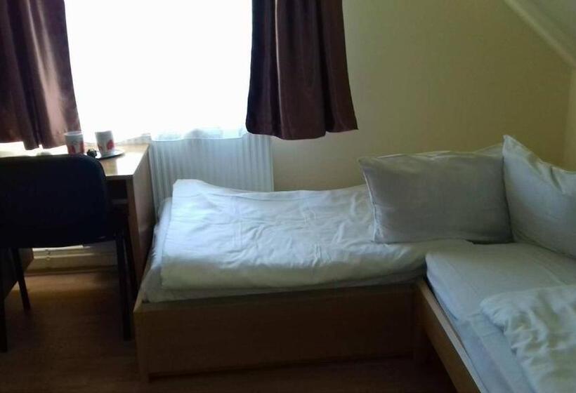 غرفة قياسية, Cabana Ocna Mesaros