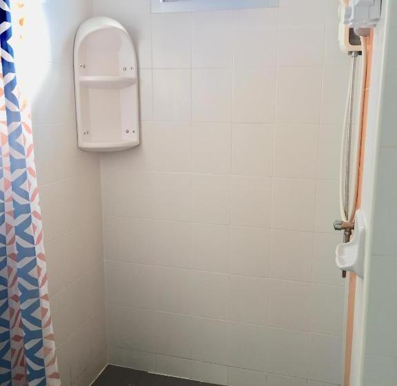 带大床的豪华间, Thani Residence