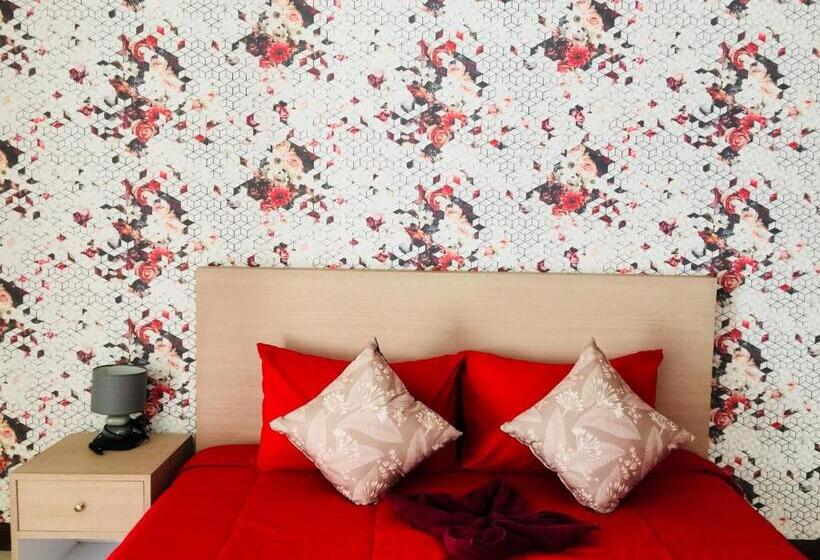 带大床的豪华间, Thani Residence