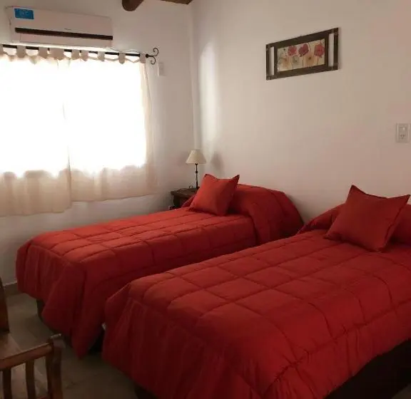 スタンダード４人部屋, Posada Che Teindy