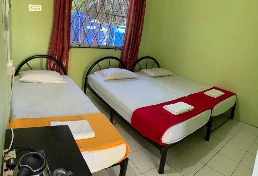 Standard Kolmen Hengen Huone, Rtms Guesthouse Semporna