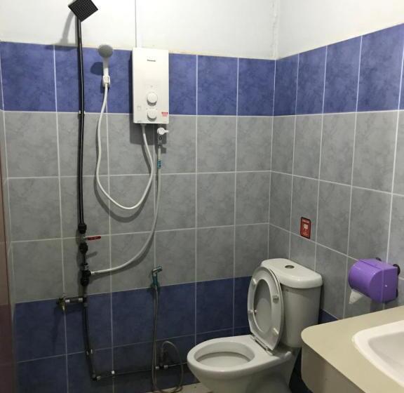 Standard Neljän Hengen Huone, Rtms Guesthouse Semporna