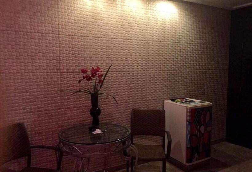 스위트, Motel Fuego