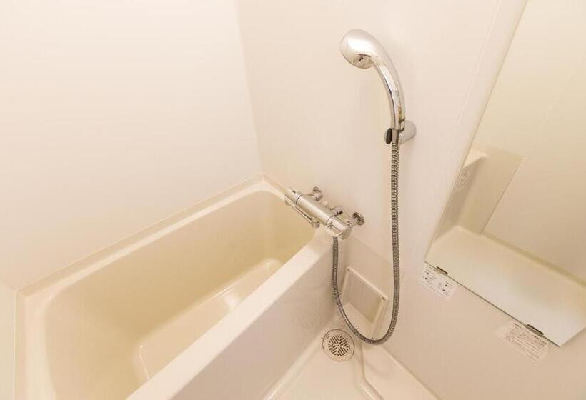 חדר סטנדרט, Mr.kinjo In Nishizaki