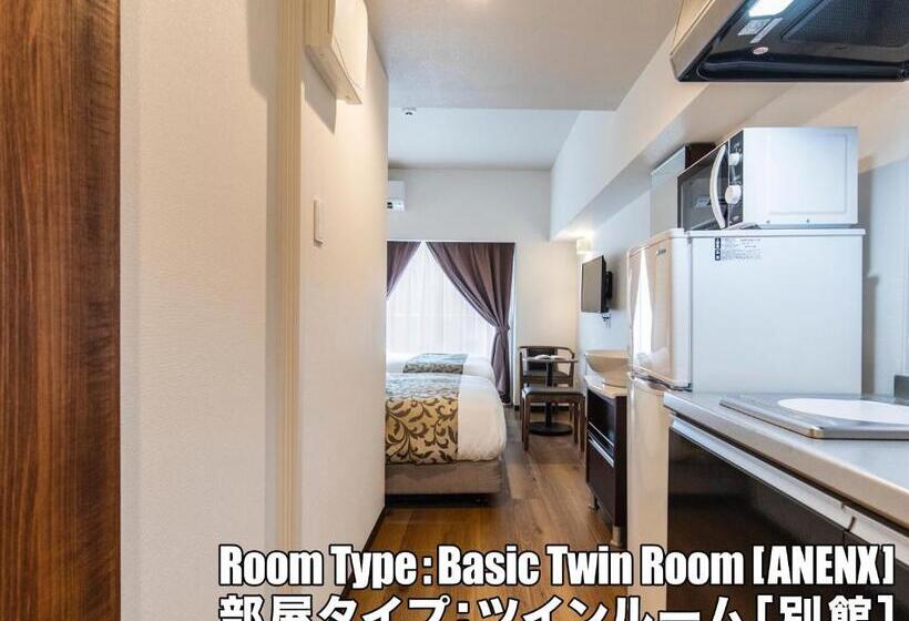 דירת חדר, Mr.kinjo In Nishizaki