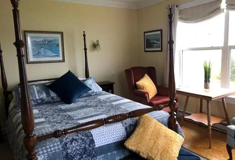 バスタブ付きスタンダードルーム, The Bread And Cheese Country Inn