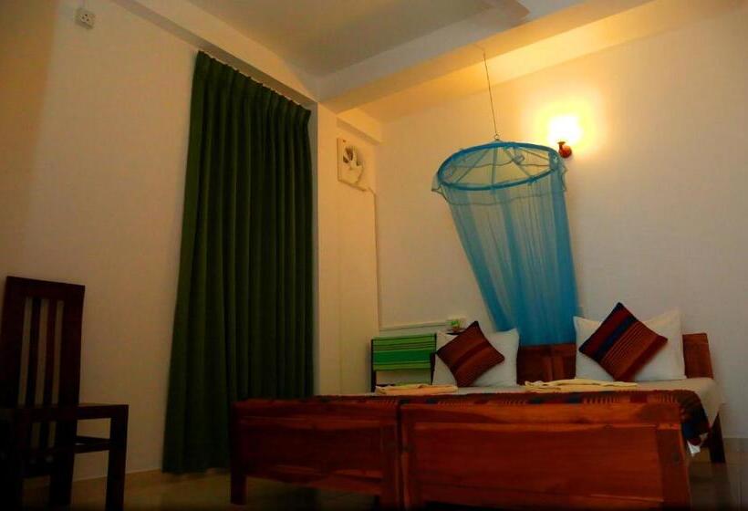 Номер Стандарт, Vishmee Holiday Inn