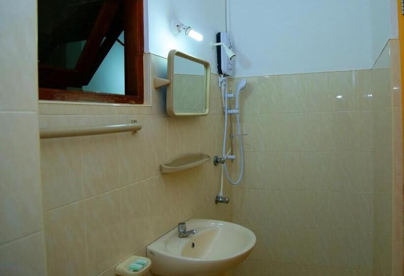 חדר סופריור, Vishmee Holiday Inn