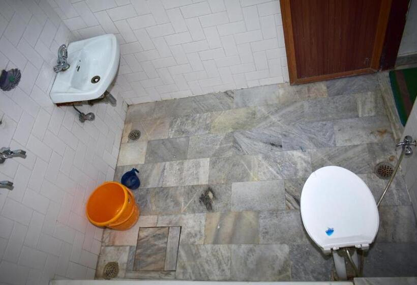 غرفة عائلية, Sandhya Guest House Varanasi Near Ganga River