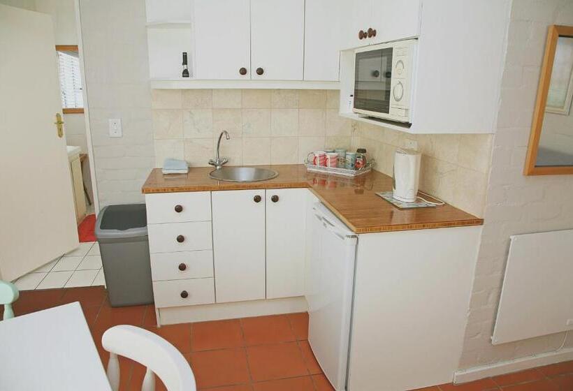 Люкс, The Winelands Guest House