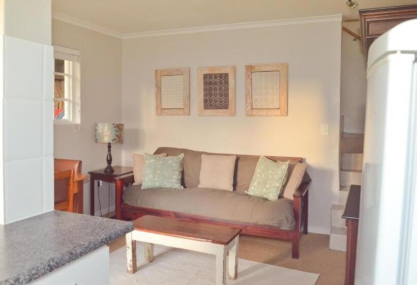 Люкс Дюплекс, The Winelands Guest House