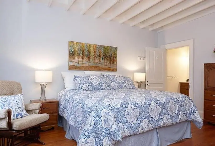 スイート, Cheltenham Suites