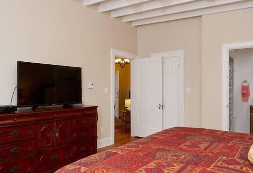 套房, Cheltenham Suites