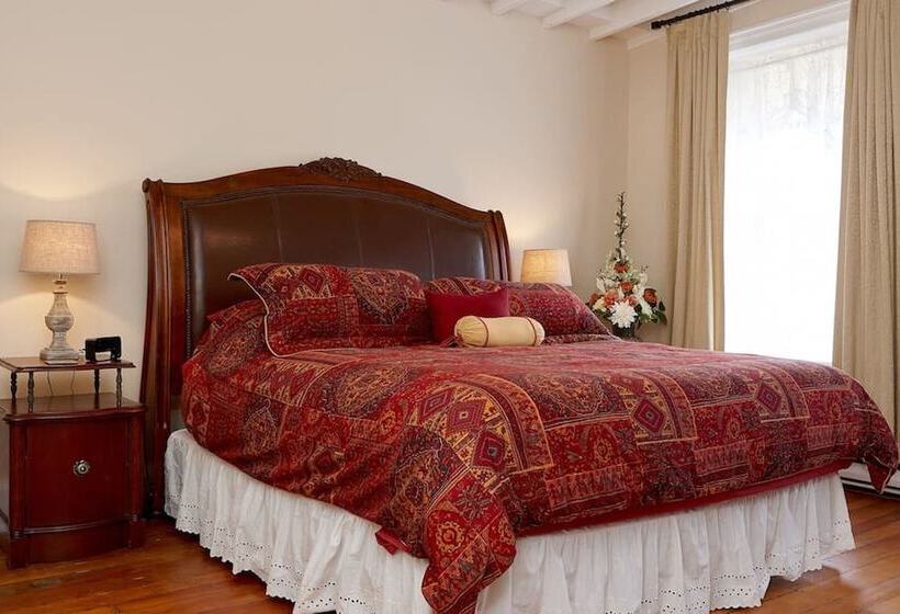 Люкс, Cheltenham Suites