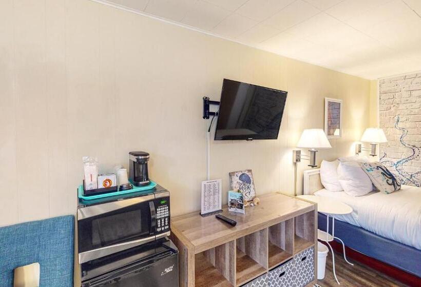 إستديو عائلى, Lamplighter Inn