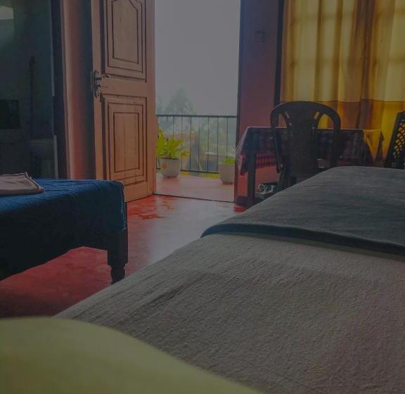 Quarto Familiar, Rosenka Haputhale